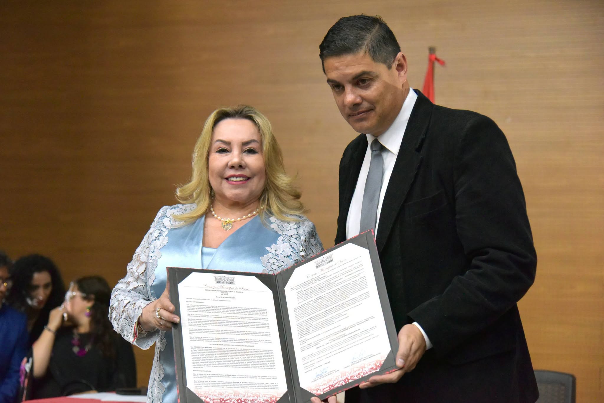 Concejo Municipal de Sucre distingue a la Decana del TSJ por su trabajo en favor de la mujer